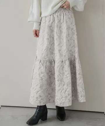 Sugar bisket 새상품 자카드풍 플레어 스커트