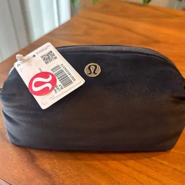 [ 미사용 새상품 ] 룰루레몬 블랙 파우치