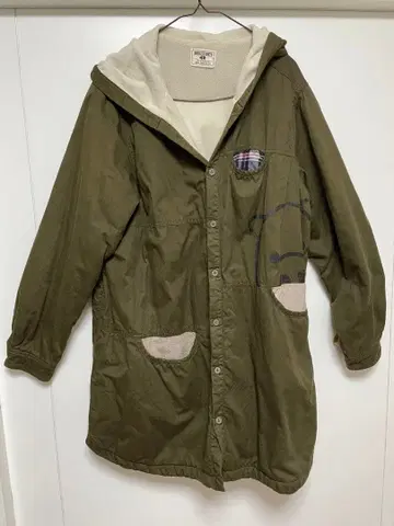 드럭 스토어즈 올리브색 후드 부착 롱 코트