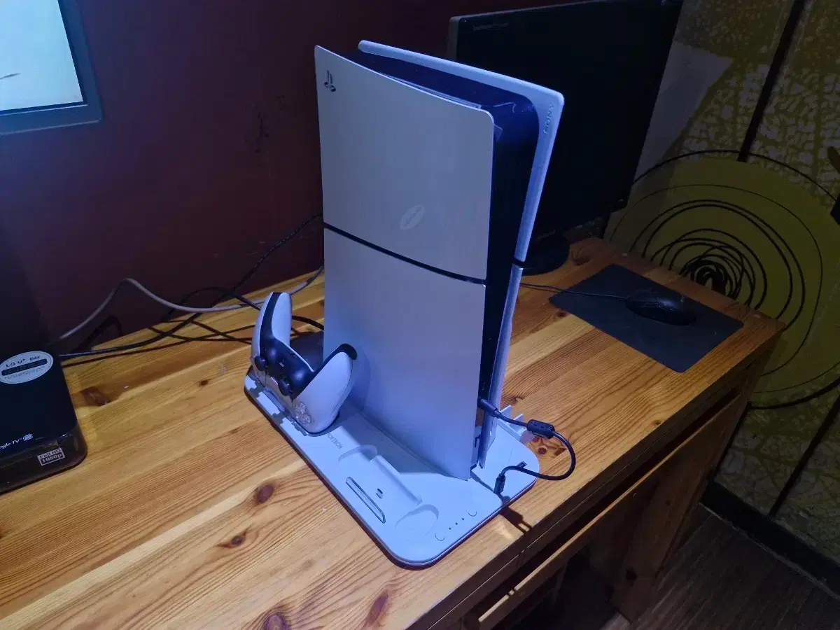 PS5 Slim Digital + Disc Drive