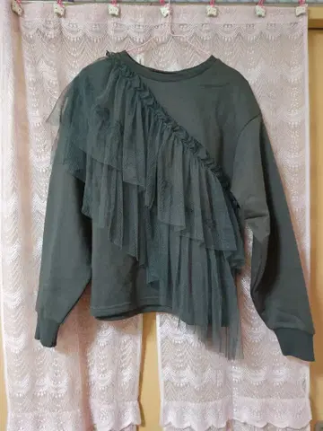 ANTIQUA 프릴 달린 그레이 트레이닝복