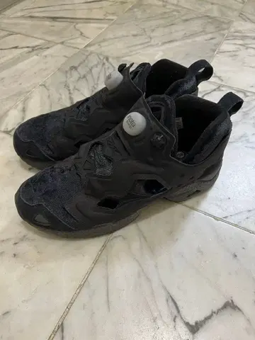 Reebok 인스타펌프 퓨리