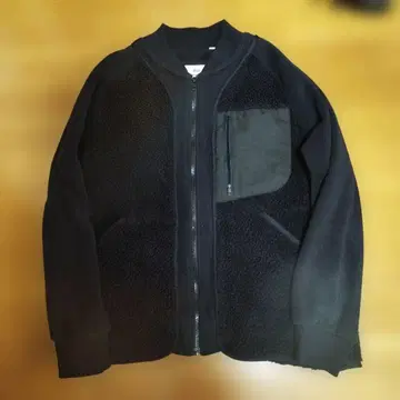 UNIQLO 화이트 마운티니어링 플리스 블랙