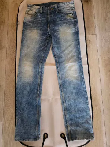 GRF 스트레이트 데님 블루 데미지 가공