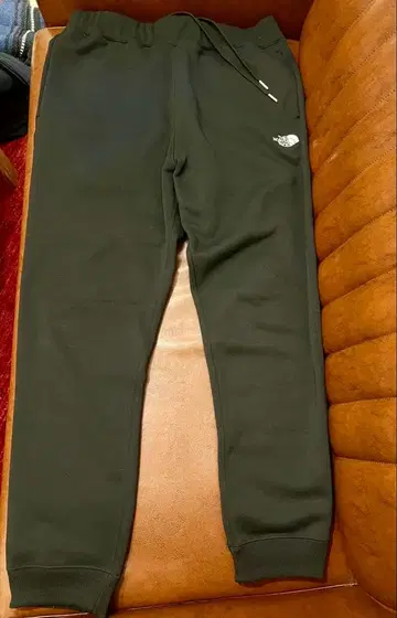 새상품급 THE NORTH FACE 블랙 스웨트 팬츠