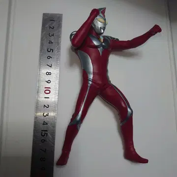 울트라맨 다이나 영웅상 ~붉은 대지의 힘~ (스트롱 타입)