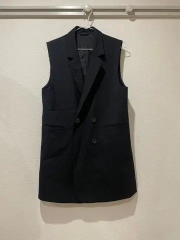 블랙 슬리브리스 베스트 M 사이즈