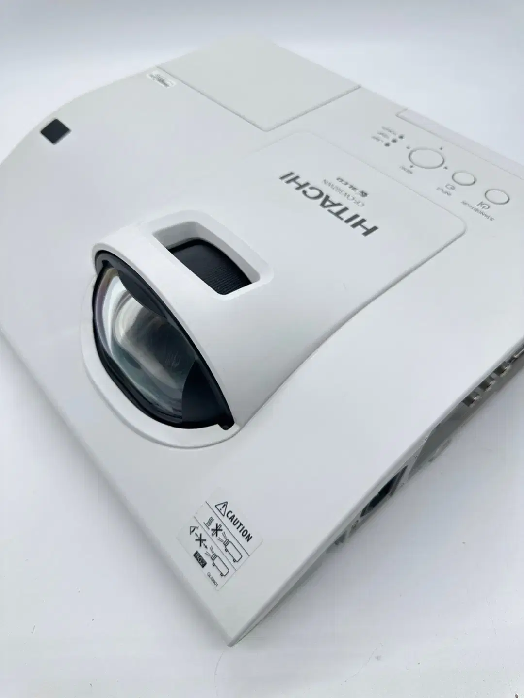 Hitachi CP-CW302WN 3100 Lumens Short-Throw Used Projector