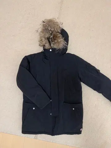 Dickies 블랙 다운 자켓 퍼 포함