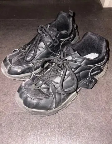 NEW STYLE 블랙 스니커즈