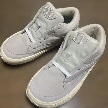 노스웨이브 에스프레소 크림 27cm 미사용 화이트 NORTHWAVE