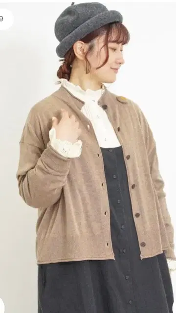 사만사 모스모스 브로치 니트 가디건