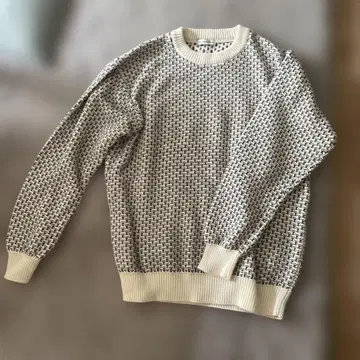 어반 리서치 스웨터