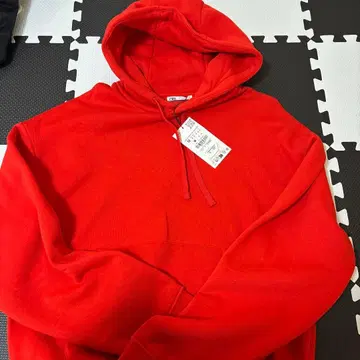 ZARA 레드 후드 부착 후드티 M 사이즈 택 포함 새상품