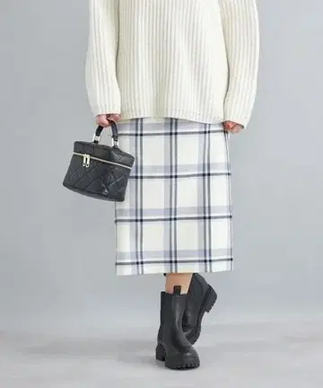 컨디션 최상 SHIPS 울 소재 타탄 체크 패턴 타이트 스커트 38
