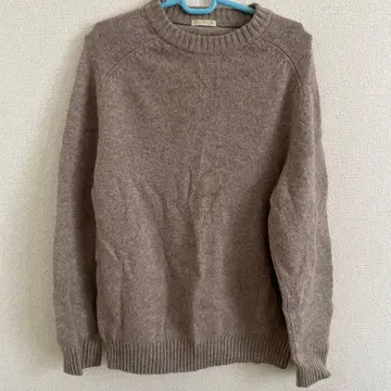 울 혼방 베이지 크루넥 스웨터