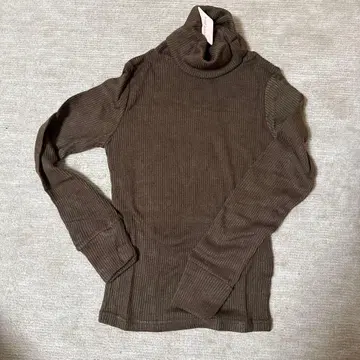 리즈리사 터틀 니트