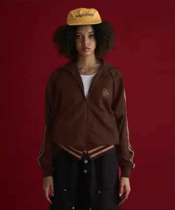 Wishforever 트랙 자켓 브라운 L 사이즈 완판템