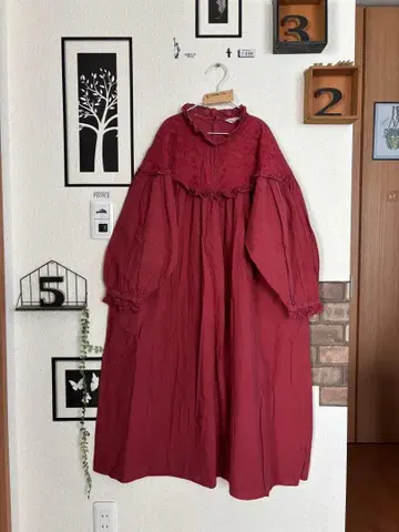 새상품급 오버 레이스 절개 원피스*레드