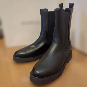 새상품 미사용품 블랙 사이드 고어 부츠 RODE SKO 24.0