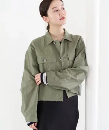 IENA 밀리터리 크롭 블루종