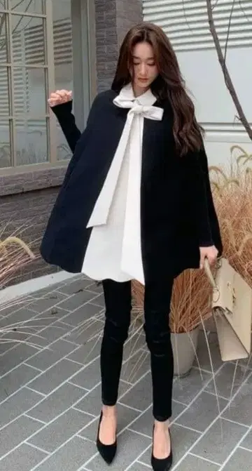 벌스데이 바쉬 케이프 리본 블라우스