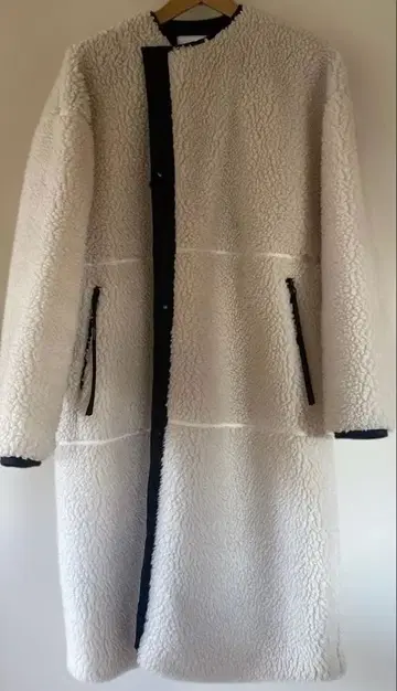 HYKE 스테디셀러 보아 롱 코트 하이크 사이즈 1 화이트 노카라