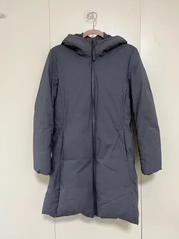 [유니클로] 심리스 다운 그레이 M