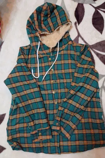 체크 무늬 보아 후드 부착 셔츠 자켓 그린 계열