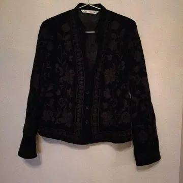 ZARA 블랙 노카라 벨로아 자켓 XS 자수 벨벳