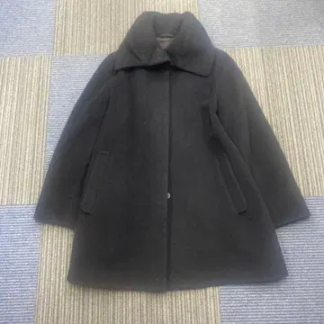 블랙 피 코트 KT 로고