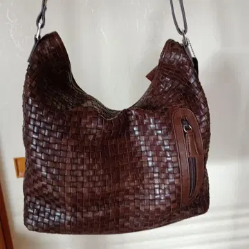 다크 브라운 뜨개질 가죽 숄더백