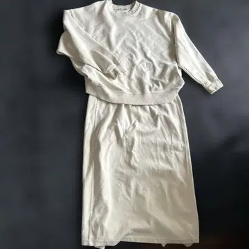 ZAPA 맨투맨 셋업 크림