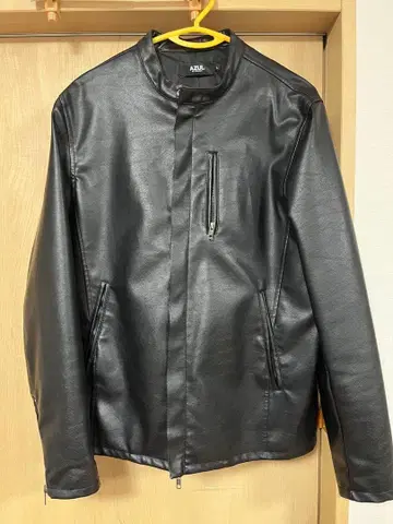 블랙 가죽 자켓 스탠드 카라