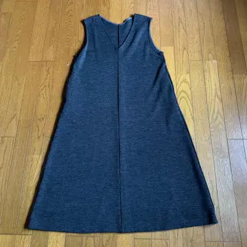 카구레 울 V넥 슬리브리스 원피스 새상품급