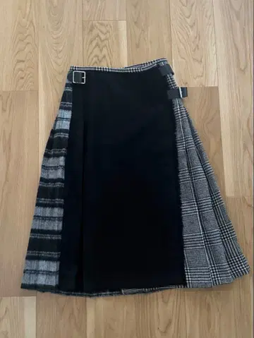 O'NEIL of DUBLIN 오닐 오브 더블린 랩스커트 71cm