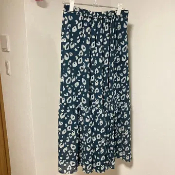 ICB 네이비 그린 레오파드 무늬 롱 스커트 미사용 새상품