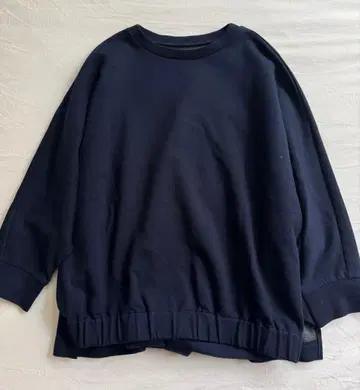 아도네 네이비 티셔츠 리본