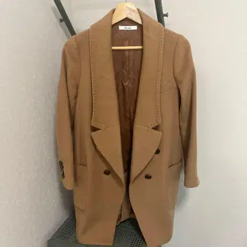 베이지 더블 브레스트 체스터 코트