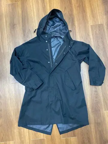 유니클로 명작 블록 테크 모즈 코트