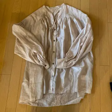 노블 볼륨 소매 시어 오버 블라우스