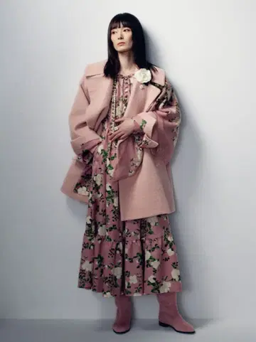 INGEBORG 금기 까멜리아pt 스카프 새상품급