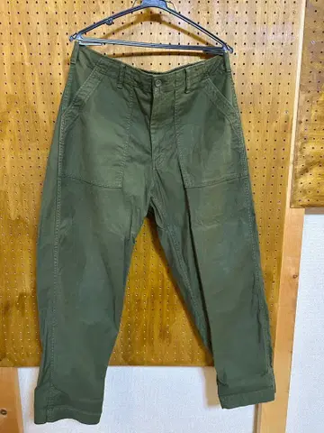 유니클로 유틸리티 워크 팬츠 카키