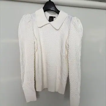sov. 화이트 카라 부착 니트 스웨터 36