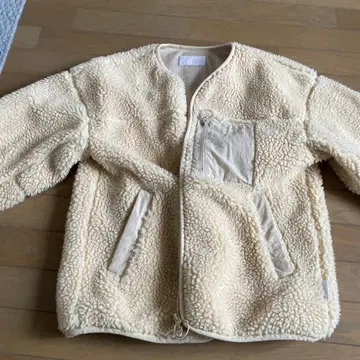 보아 자켓 크림색 WILD TH INGS 프리 사이즈