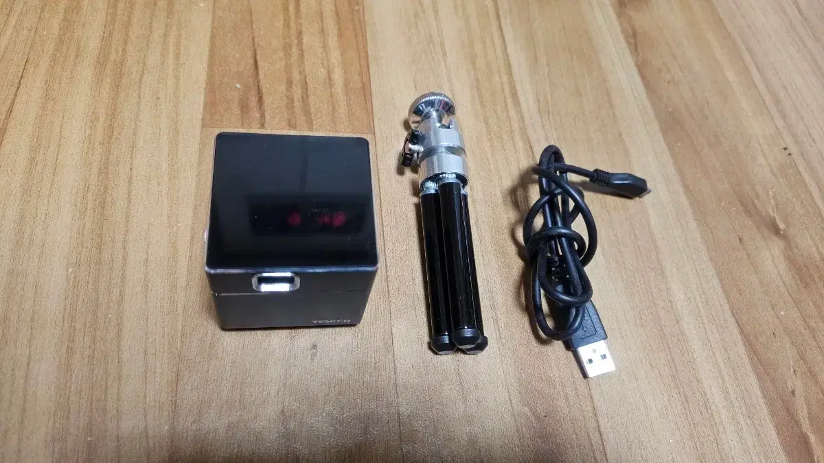 Mini Cube Beam Projector (Tenker S6) 1920*1080