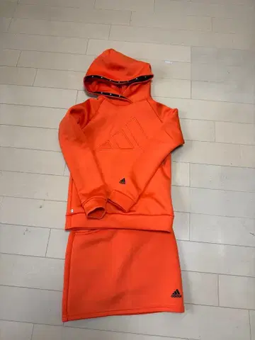 adidas 오렌지 맨투맨 스커트 세트