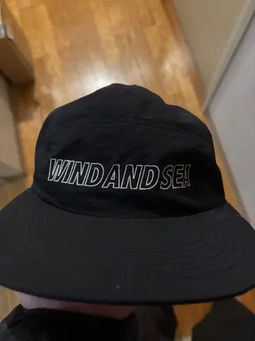 WINDAND SEA 블랙 캡