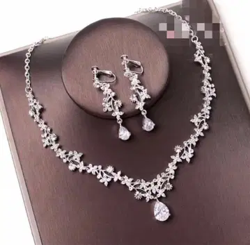 브라이덜 액세서리 목걸이 귀찌 티아라 세트