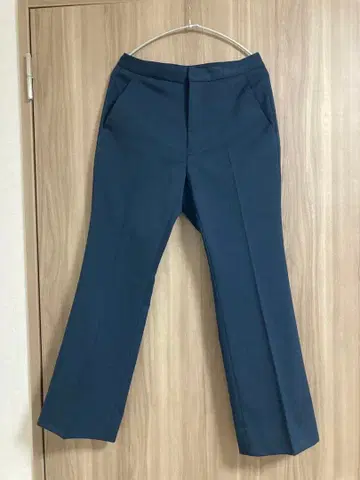 IENA LA BOUCLE 네이비 스트레치 플레어 팬츠